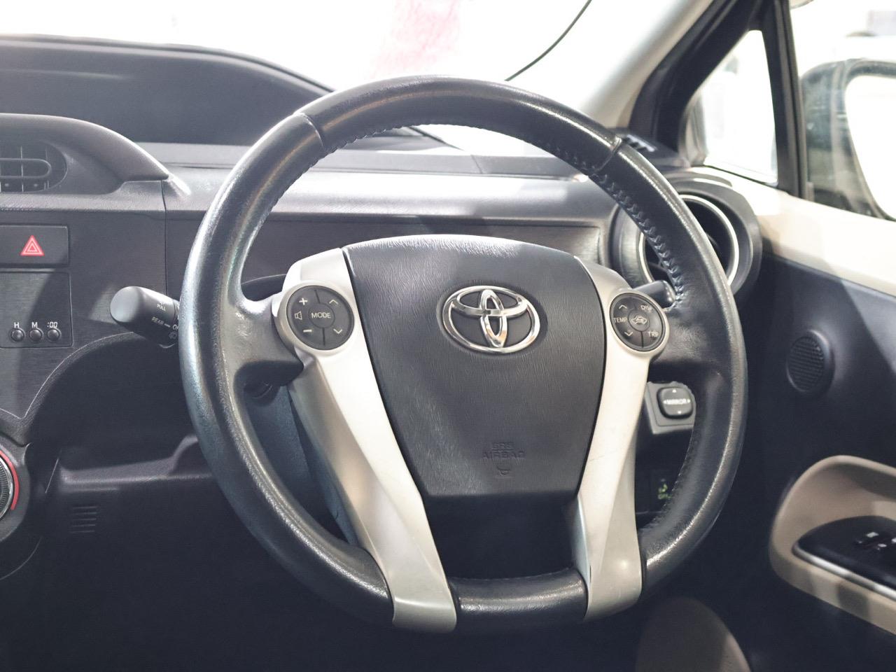 2013 Toyota Aqua