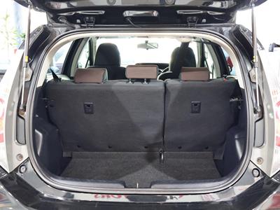 2013 Toyota Aqua - Thumbnail