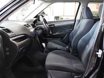 2013 Suzuki Swift - Thumbnail