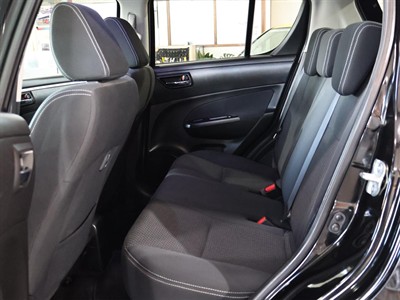 2013 Suzuki Swift - Thumbnail