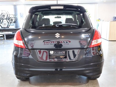 2013 Suzuki Swift - Thumbnail