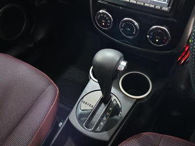 2009 Mazda Verisa - Thumbnail