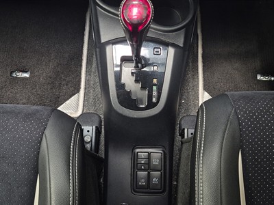 2014 Toyota Aqua - Thumbnail