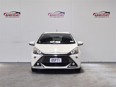2014 Toyota Aqua - Thumbnail