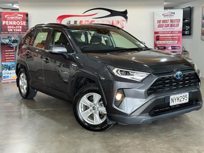 2021 Toyota RAV4 - Thumbnail