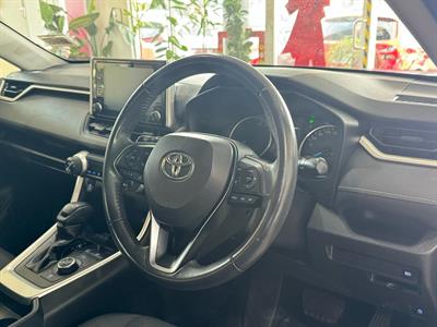 2021 Toyota RAV4 - Thumbnail