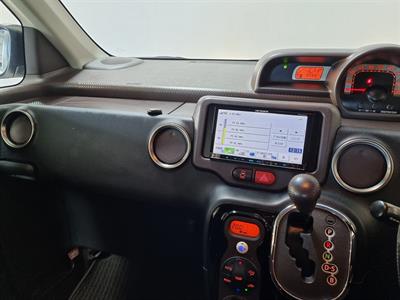 2013 Toyota Porte - Thumbnail