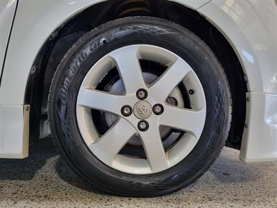 2013 Toyota Porte - Thumbnail