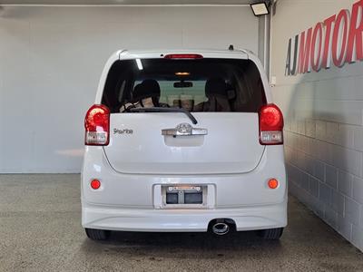 2013 Toyota Porte - Thumbnail
