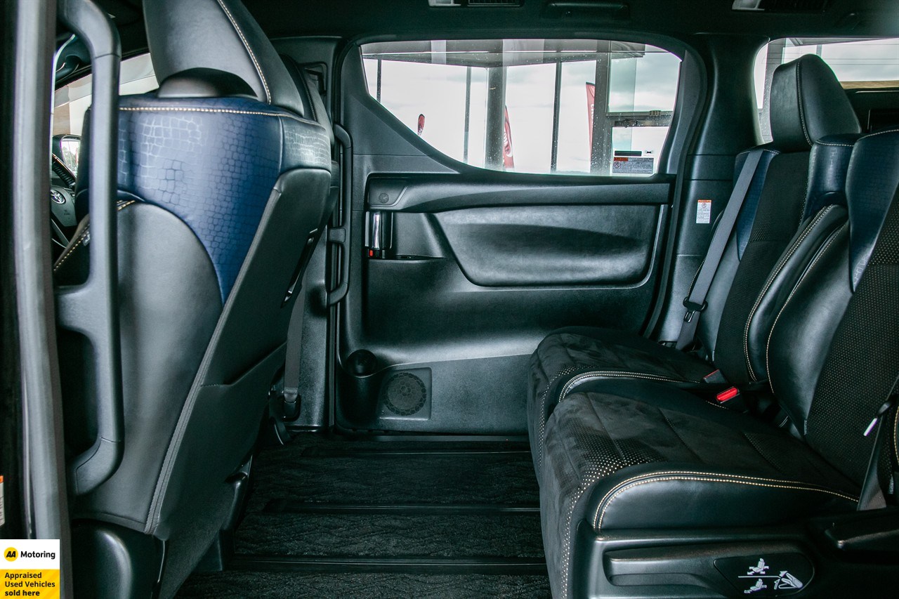 2017 Toyota Vellfire