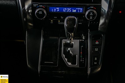 2017 Toyota Vellfire - Thumbnail