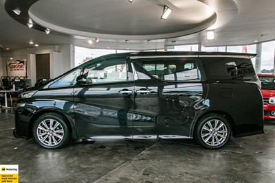 2017 Toyota Vellfire - Thumbnail