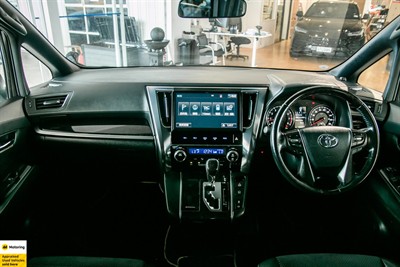 2017 Toyota Vellfire - Thumbnail