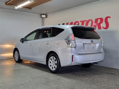 2013 Toyota Prius - Thumbnail