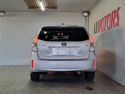 2013 Toyota Prius - Thumbnail