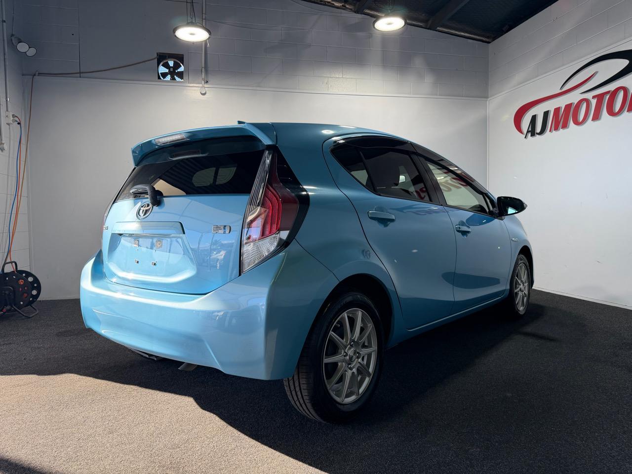 2015 Toyota Aqua