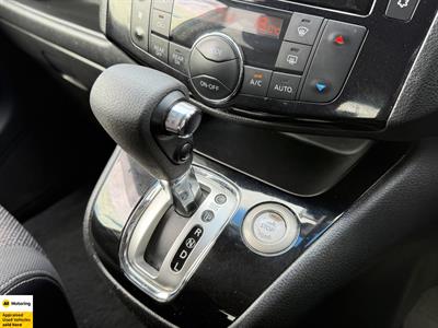 2016 Nissan Serena - Thumbnail