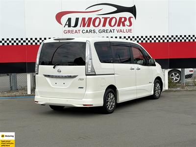 2016 Nissan Serena - Thumbnail