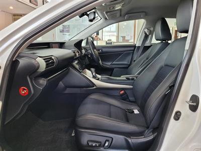 2013 Lexus IS - Thumbnail