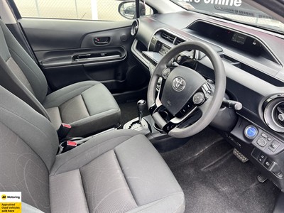 2019 Toyota Aqua - Thumbnail