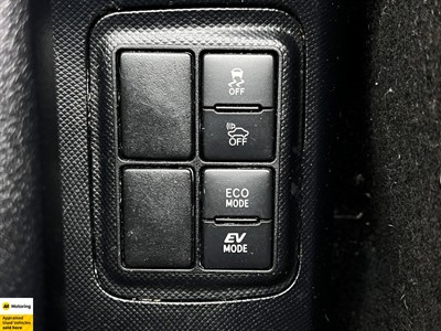 2019 Toyota Aqua - Thumbnail