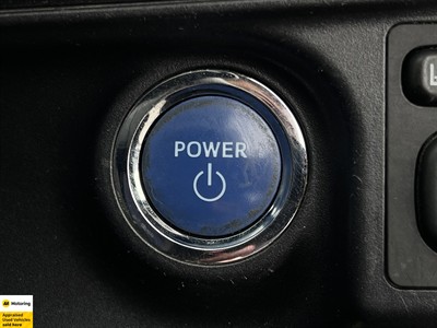 2019 Toyota Aqua - Thumbnail