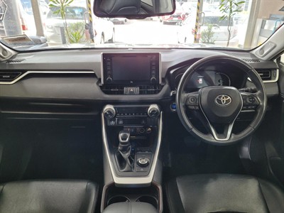 2021 Toyota RAV4 - Thumbnail