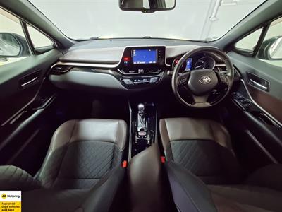 2017 Toyota C-HR - Thumbnail