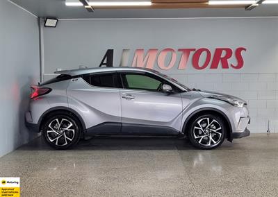 2017 Toyota C-HR - Thumbnail