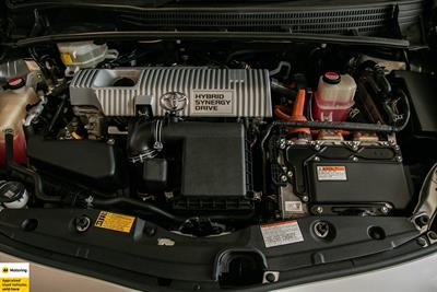 2015 Toyota Prius - Thumbnail