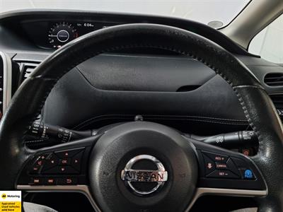 2016 Nissan Serena - Thumbnail