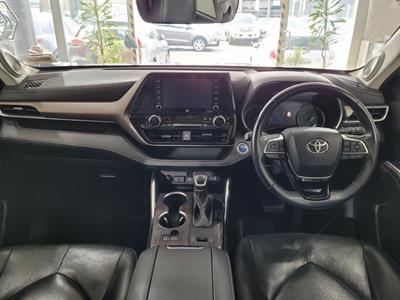 2021 Toyota Highlander - Thumbnail