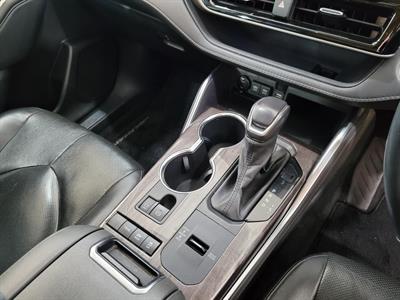 2021 Toyota Highlander - Thumbnail