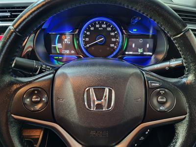2016 Honda Grace - Thumbnail
