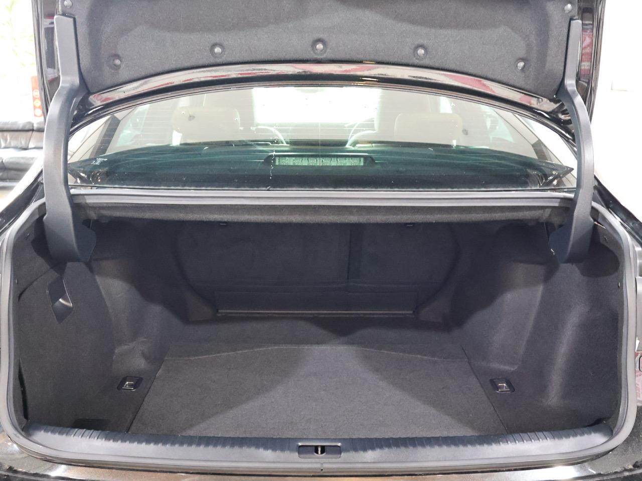2015 Lexus IS 300h