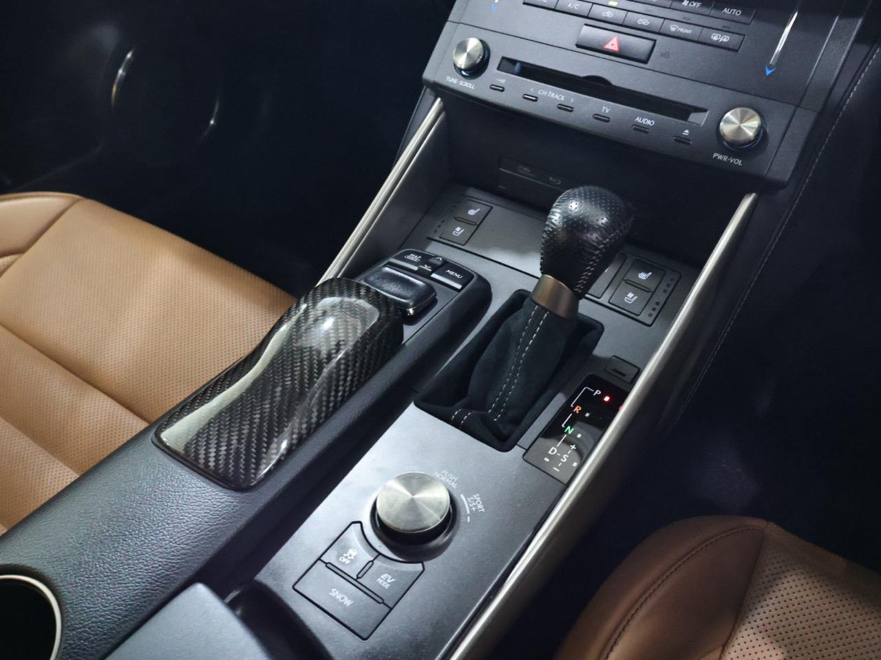 2015 Lexus IS 300h