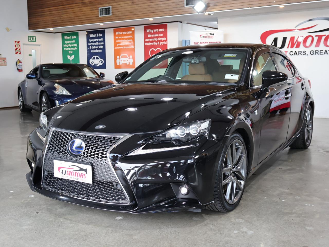 2015 Lexus IS 300h