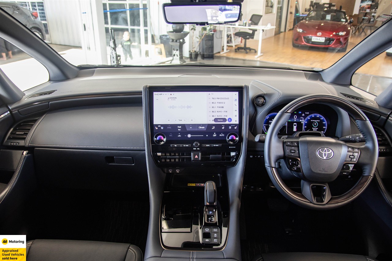 2025 Toyota ALPHARD HYBRID