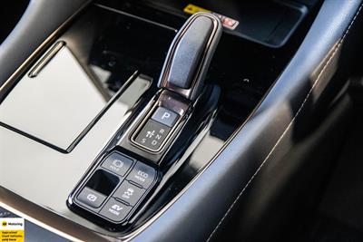 2025 Toyota ALPHARD HYBRID - Thumbnail