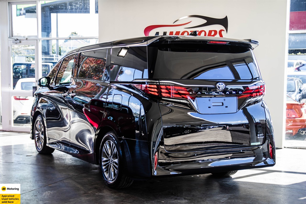 2025 Toyota ALPHARD HYBRID