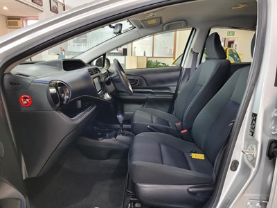 2015 Toyota Aqua - Thumbnail