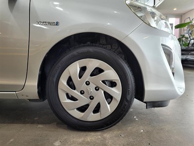 2015 Toyota Aqua - Thumbnail