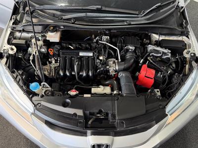 2017 Honda Grace - Thumbnail