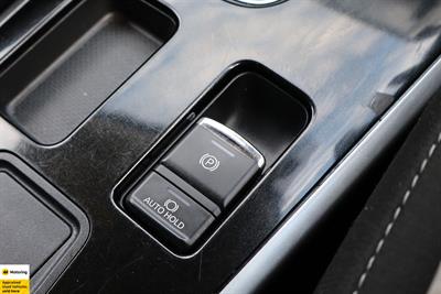 2022 Mitsubishi Outlander - Thumbnail