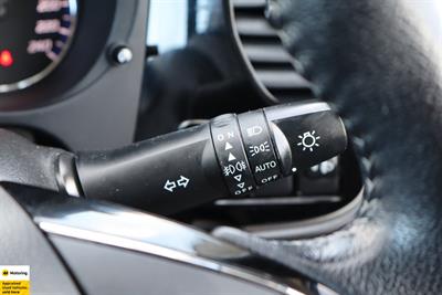 2022 Mitsubishi Outlander - Thumbnail