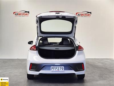 2022 Hyundai IONIQ - Thumbnail