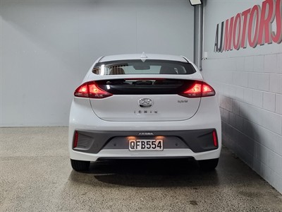 2022 Hyundai IONIQ - Thumbnail
