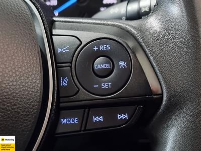 2022 Toyota RAV4 - Thumbnail