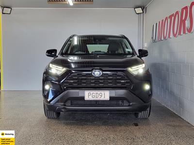 2022 Toyota RAV4 - Thumbnail