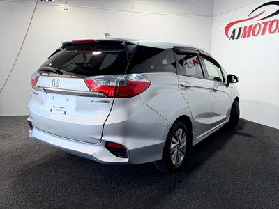 2015 Honda Shuttle - Thumbnail